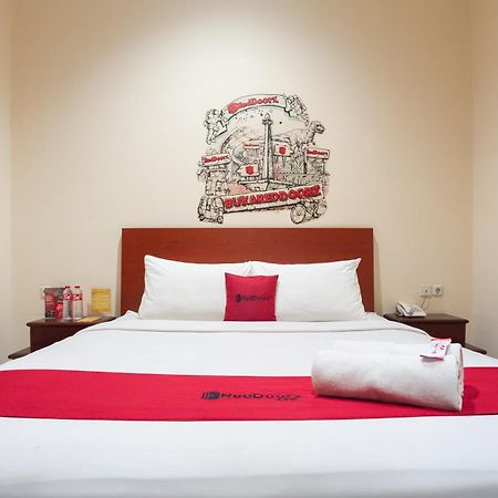 Reddoorz Plus Near Plaza Blok M Jakarta Exteriör bild